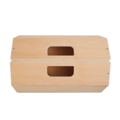 Großer Bauernhof aus Holz