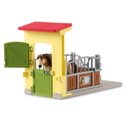 Ponybox mit Islandpferd Hengst